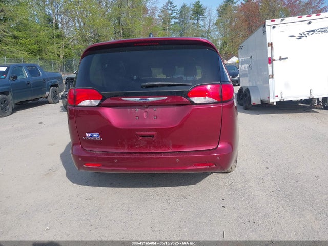 2C4RC1AG6LR222620 Chrysler Voyager L