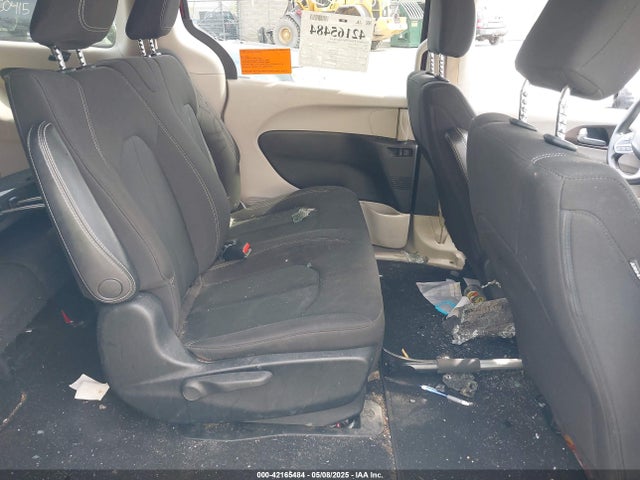 2C4RC1AG6LR222620 Chrysler Voyager L