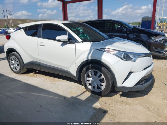 NMTKHMBX2KR087529 Toyota C-HR LE
