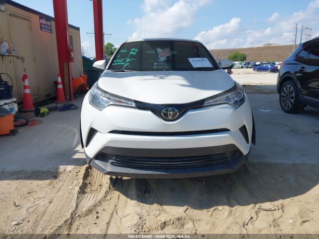 NMTKHMBX2KR087529 Toyota C-HR LE
