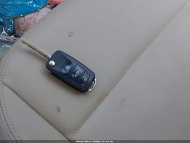 2013 VOLKSWAGEN BEETLE 3VWJP7AT2DM659280 Photo 10
