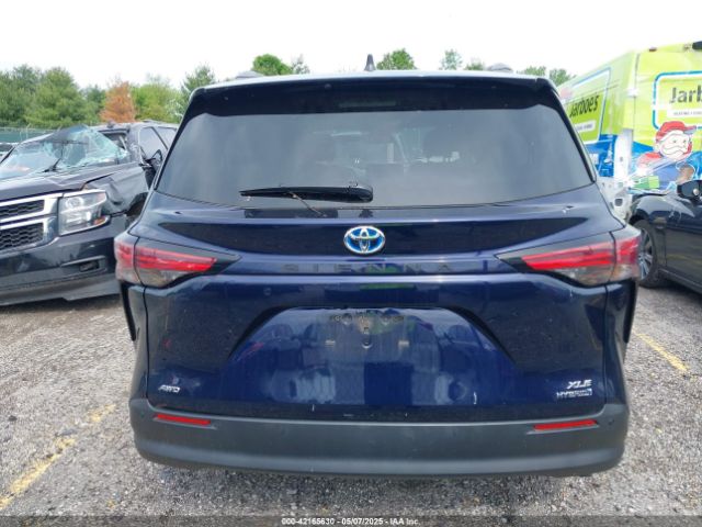 5TDJSKFCXMS024627 Toyota SIENNA XLE