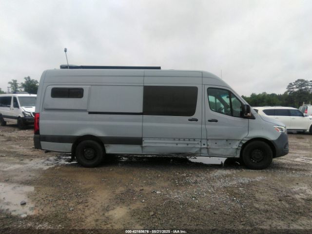 W1W4DCHY9MT048901 Mercedes-Benz Sprinter 2500 High Roof I4 Diesel