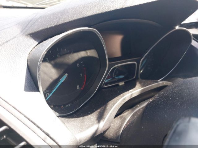 1FMCU9GD9KUA70330 Ford ESCAPE SE