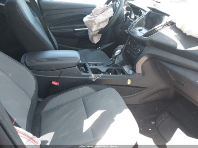 1FMCU9GD9KUA70330 Ford ESCAPE SE