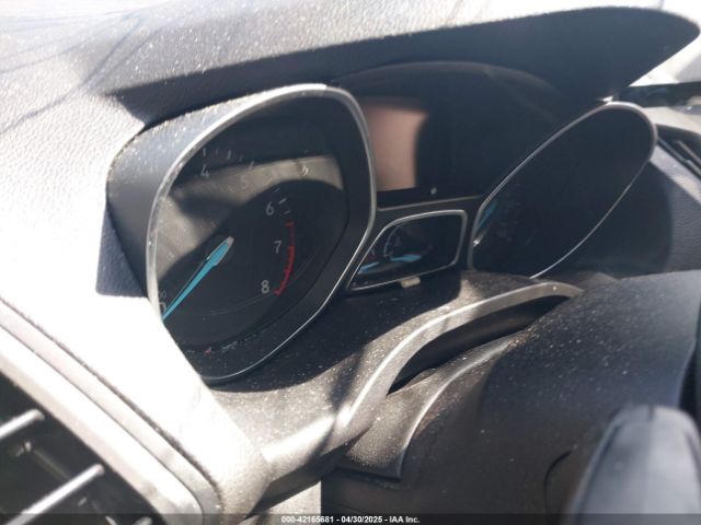 1FMCU9GD9KUA70330 Ford ESCAPE SE