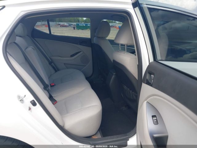 5XXGM4A78EG311848 KIA Optima Lx