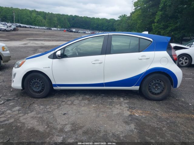 JTDKDTB36G1125112 Toyota Prius C Two