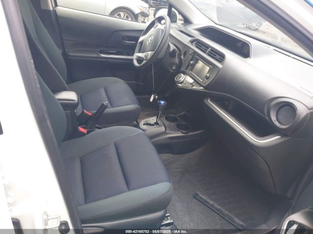 JTDKDTB36G1125112 Toyota Prius C Two