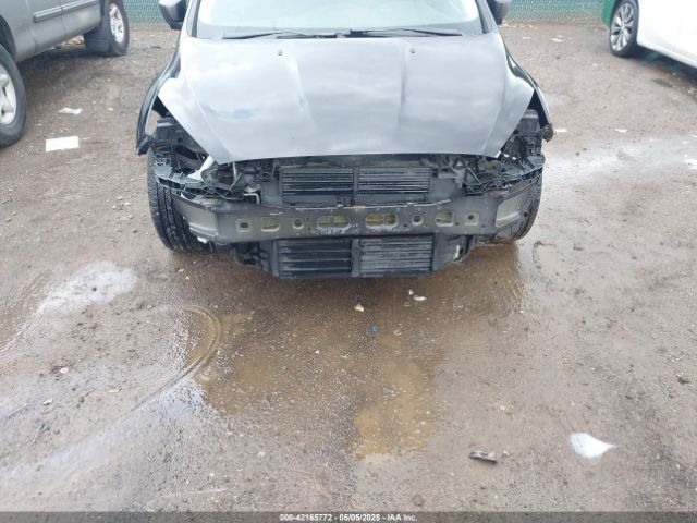 1FADP3E28GL219750 Ford FOCUS S