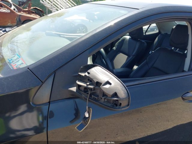 2T1BURHE8FC258671 Toyota Corolla S Plus