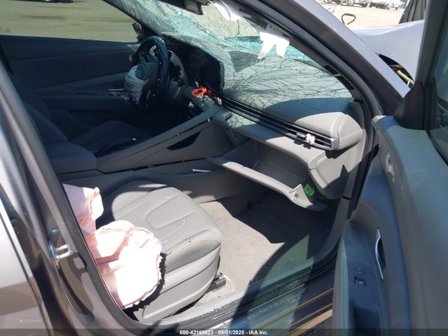 KMHLM4DG9RU758372 Hyundai ELANTRA SEL