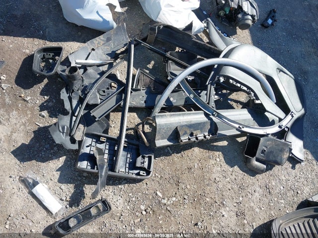 3GNAXUEV1KL297594 Chevrolet EQUINOX LT