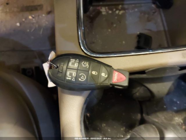 2011 CHRYSLER TOWN & COUNTRY 2A4RR6DG5BR785626 Photo 10