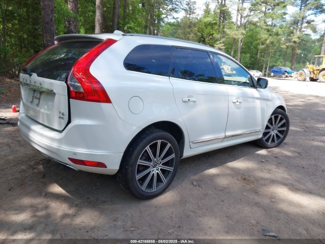 2017 VOLVO XC60 YV449MRU5H2212488 Photo 3