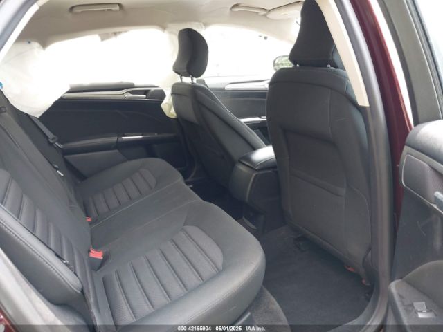 3FA6P0HD8HR373768 Ford FUSION SE