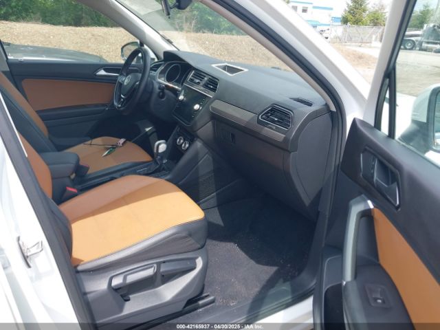 2018 VOLKSWAGEN TIGUAN 3VV3B7AX8JM044789 Photo 4