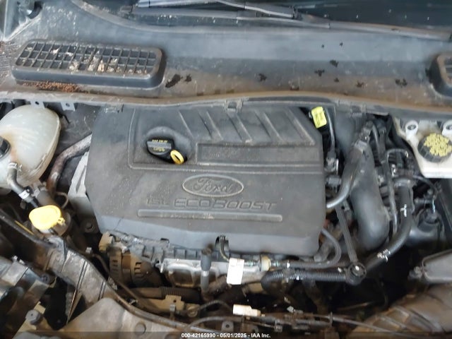 1FMCU0GDXHUD38581 Ford ESCAPE SE