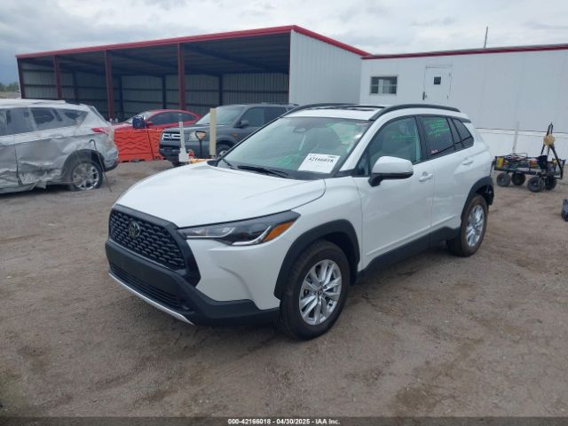 7MUBAABGXRV106963 Toyota Corolla Cross Le