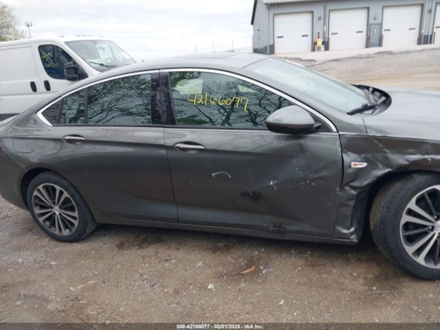 W04GP6SX8J1171088 Buick Regal Sportback Essence