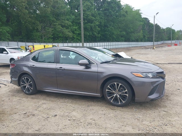 4T1B11HK4JU673980 Toyota CAMRY SE
