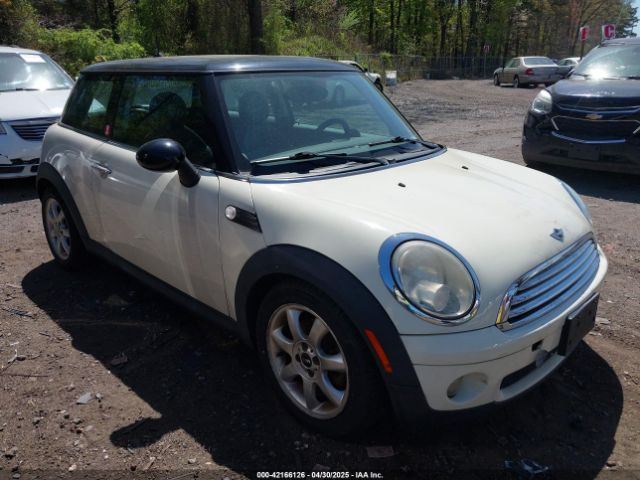 2007 MINI COOPER WMWMF33527TT54584 Photo 0