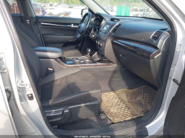 5XYKT3A66EG550034 KIA SORENTO LX
