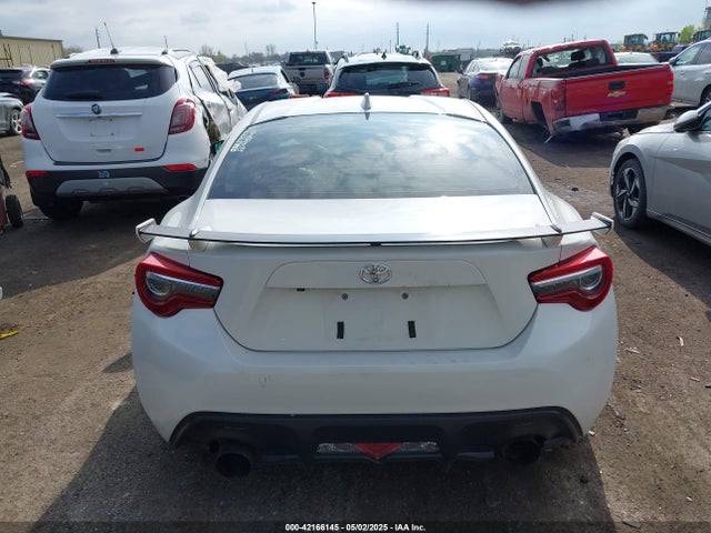 JF1ZNAE15L9751116 Toyota 86 GT