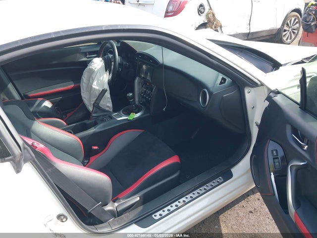 JF1ZNAE15L9751116 Toyota 86 GT