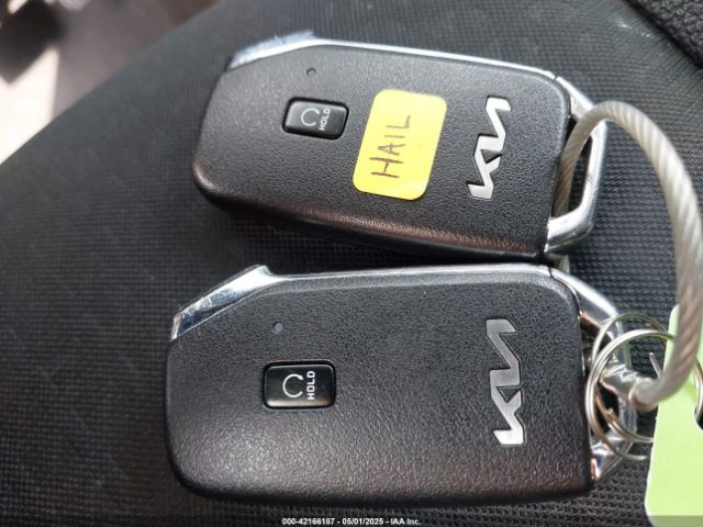 KNDJ53AU1P7885691 KIA Soul Gt-line