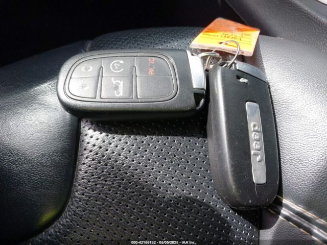 1C4PJMDSXGW318133 Jeep Cherokee Limited
