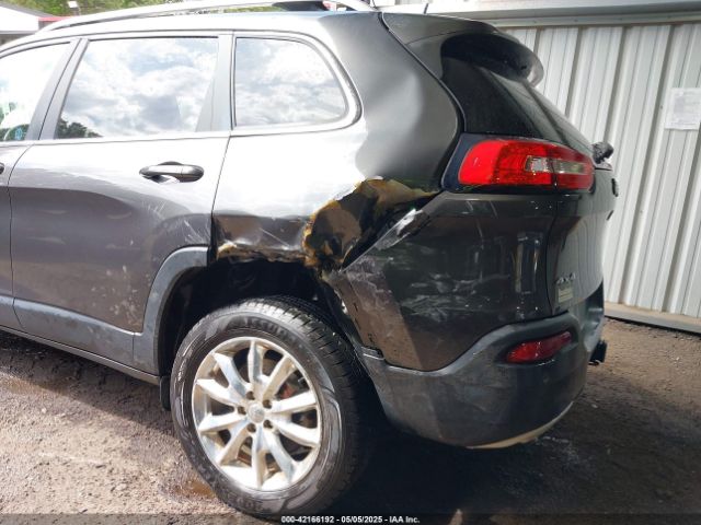 1C4PJMDSXGW318133 Jeep Cherokee Limited