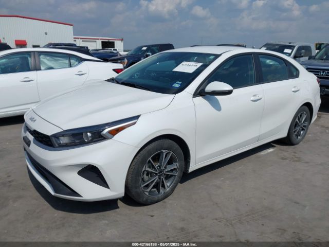 3KPF24AD1PE637235 KIA Forte Lxs