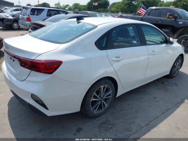3KPF24AD1PE637235 KIA Forte Lxs