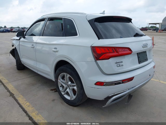 2019 AUDI Q5 WA1ANAFY5K2115347 Photo 2