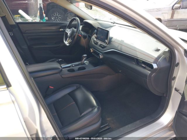 1N4BL4CV4KC157942 Nissan Altima