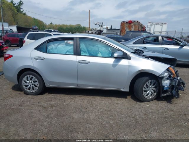 2T1BURHE9JC110134 Toyota COROLLA LE