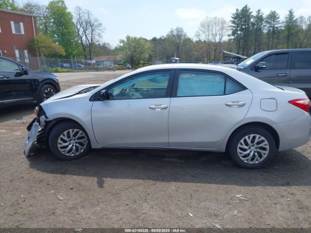 2T1BURHE9JC110134 Toyota COROLLA LE