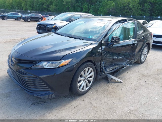 4T1B11HKXJU103952 Toyota CAMRY LE