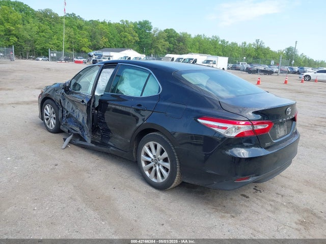 4T1B11HKXJU103952 Toyota CAMRY LE