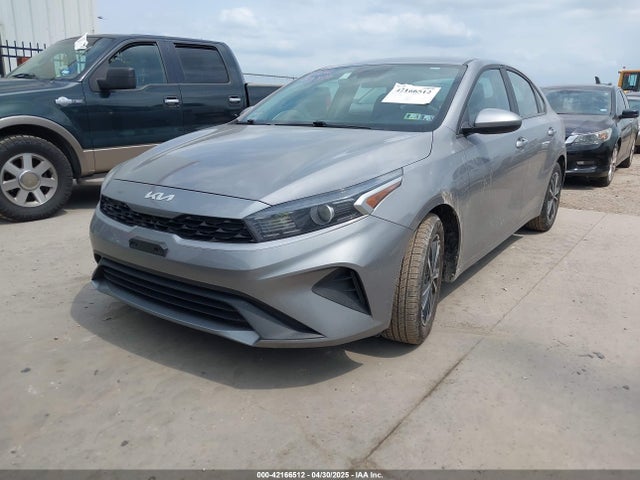 3KPF24AD8PE558631 KIA Forte Lxs