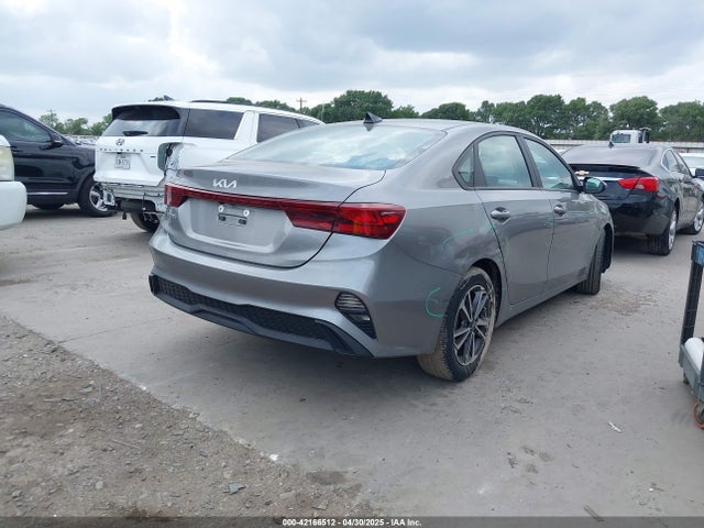 3KPF24AD8PE558631 KIA Forte Lxs