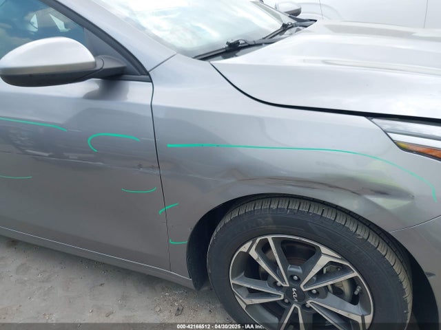 3KPF24AD8PE558631 KIA Forte Lxs