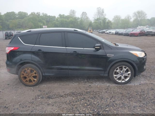 1FMCU9J90EUC24898 Ford Escape Titanium