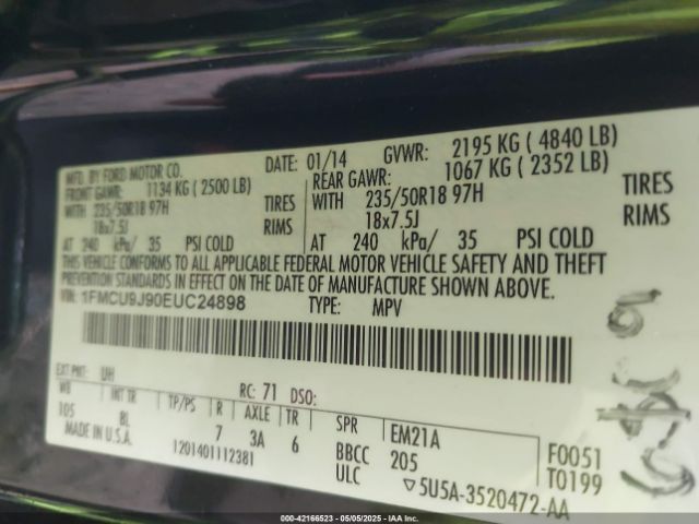 1FMCU9J90EUC24898 Ford Escape Titanium