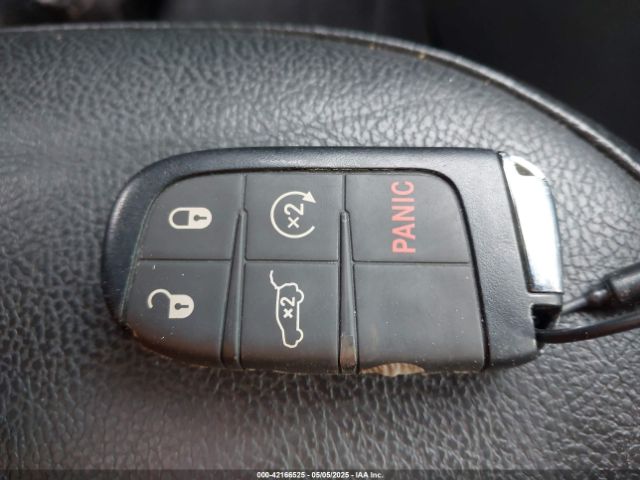 3C4NJDFB4NT209450 Jeep Compass Latitude Lux 4x4
