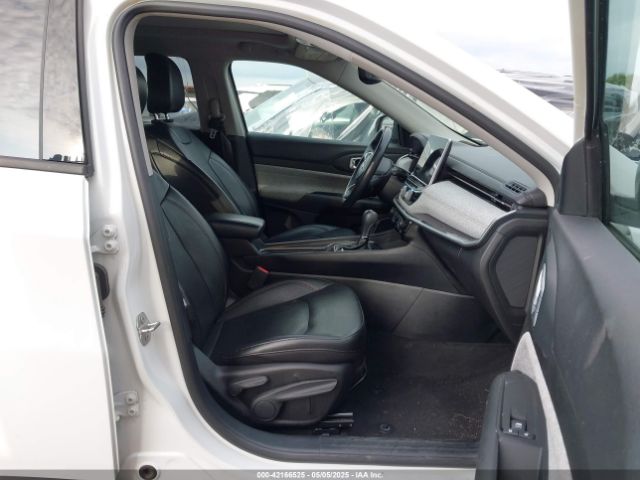 3C4NJDFB4NT209450 Jeep Compass Latitude Lux 4x4