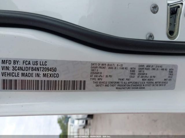 3C4NJDFB4NT209450 Jeep Compass Latitude Lux 4x4