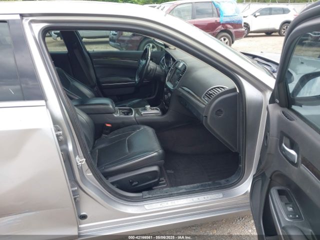 2017 CHRYSLER 300C 2C3CCAEG7HH579726 Photo 4