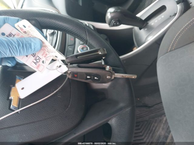 KL7CJKSB1MB309813 Chevrolet Trax Fwd Ls